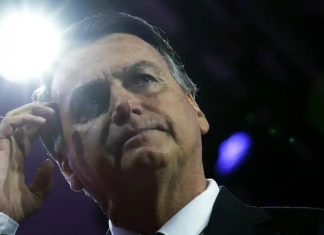 El expresidente de Brasil, Jair Bolsonaro, fue llevado de urgencia al hospital tras experimentar un malestar abdominal.
