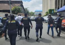 Capturan a hermanos tras persecución y retener momentáneamente a un agente de la PNC Hermanos capturados tras persecución en la zona 8 capitalina. Foto La Hora: PNC