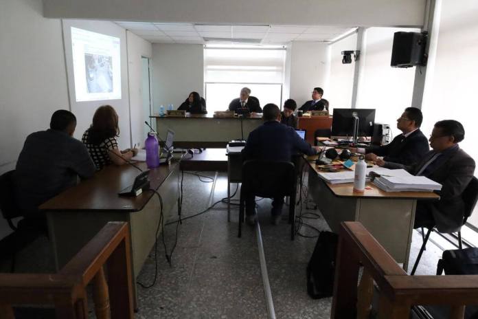 Tribunal Décimo de Sentencia Penal se prepara para entrar a la fase final del juicio por el caso Farruko Pop. Foto La Hora: Daniel Ramírez