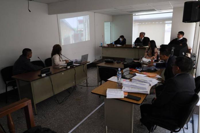 El Tribunal Décimo de Sentencia Penal ordenó el pago de una reparación digna a favor de los familiares de Farruko Pop. Foto La Hora: Daniel Ramírez