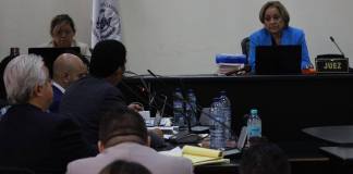 Caso TCQ: Defensa utiliza argumento dado por Rafael Curruchiche para solicitar libertad de sindicados Abogados usan argumentos dados por Rafael Curruchiche para solicitar la libertad de sus defendidos. Foto La Hora: Daniel Ramírez