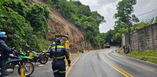 Cierres viales por derrumbe en Boca del Monte. Foto La Hora: PMT Villa Canales
