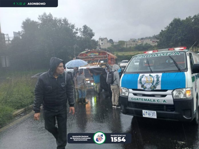 DGT multa con Q10 mil a extraurbano por tener tarjeta de operaciones vencida. Foto La Hora: ASOMBOND.