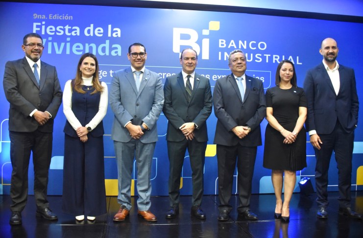 Representantes de La Fiesta de la Vivienda: Foto: La Hora/ José Orozco.