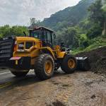 Anuncian cierre temporal en ruta Hincapié-Boca del Monte tras derrumbe en el kilómetro 11.5. Foto La Hora: PMT de Villa Canales.