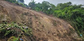 Alrededor de 17 viviendas están en riesgo por el derrumbe de ruta Hincapié-Boca del Monte