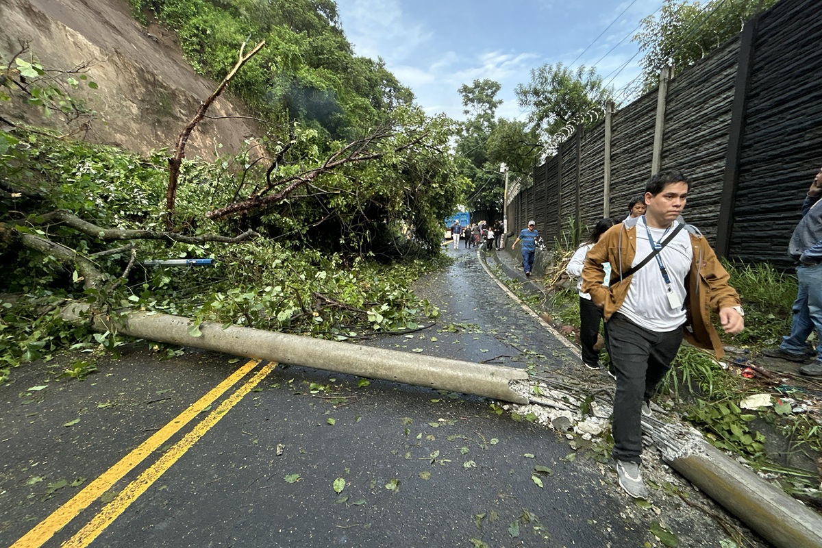 PMT Villa Canales: Derrumbe afecta tránsito de Hincapié, Petapa, Santa Catarina y Carretera a El Salvador