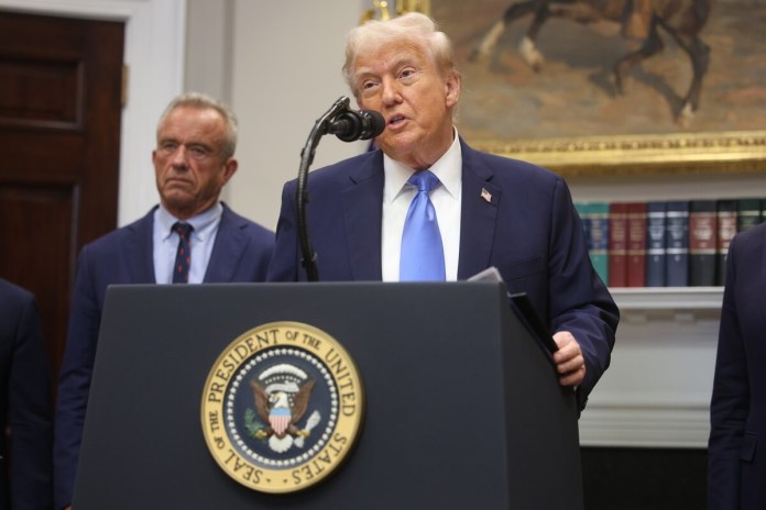 Donald Trump autismo