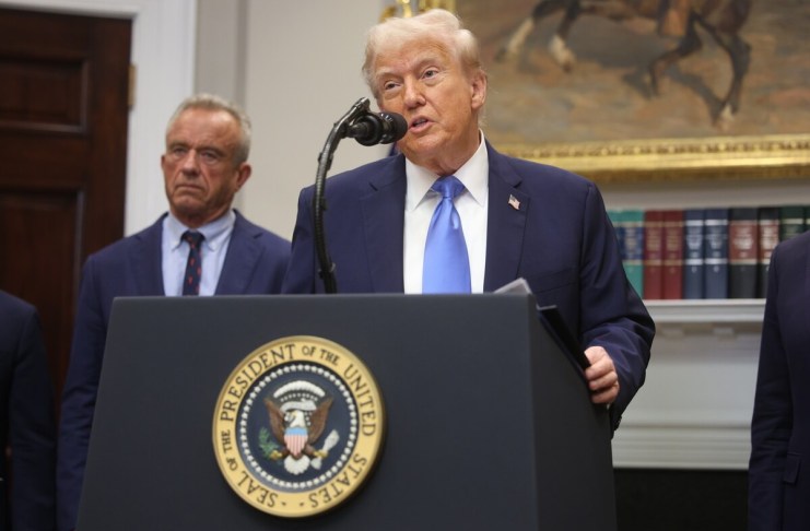 Donald Trump autismo