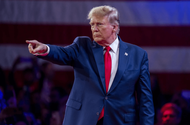 Trump dice que Venezuela pagará alto precio si no readmite a sus presos que están en EE.UU.
