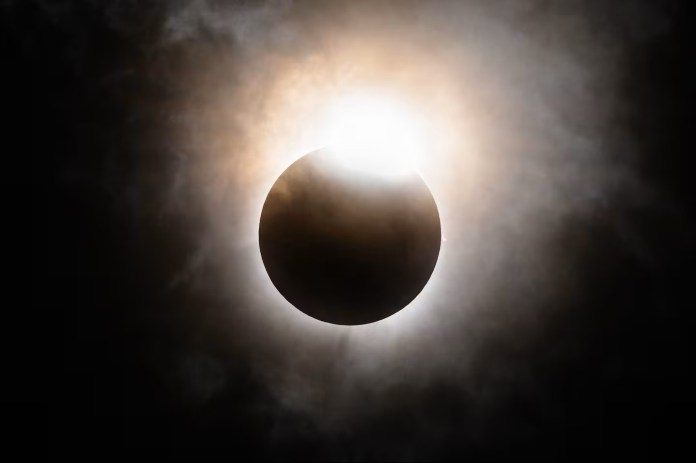 Eclipse solar