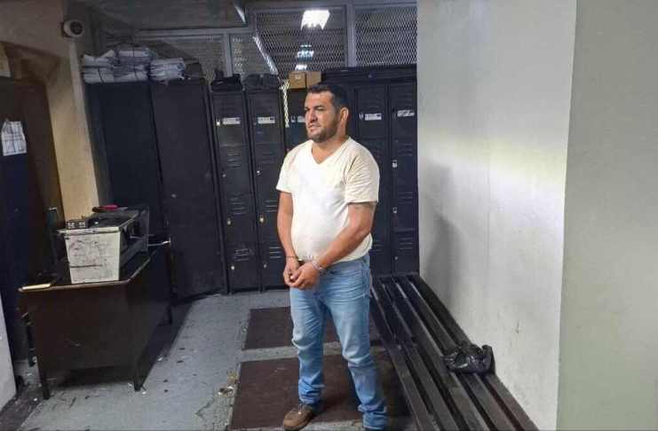 Edras Carbajal, alías Keka, guarda prisión en la cárcel de la base militar Mariscal Zavala. Foto La Hora: Cortesía