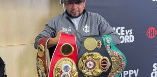 Esaú Diéguez, el guatemalteco en la esquina del campeón Crawford y en la histórica noche de Léster Martínez. Foto La Hora: Redes Sociales.