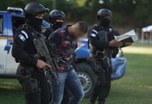 Kelvin David Berón Ramírez, quien es conocido como «Catracho» o «Crunchi» es el extraditable número 26 que ha sido capturado. Foto La Hora: Ministerio e Gobernación