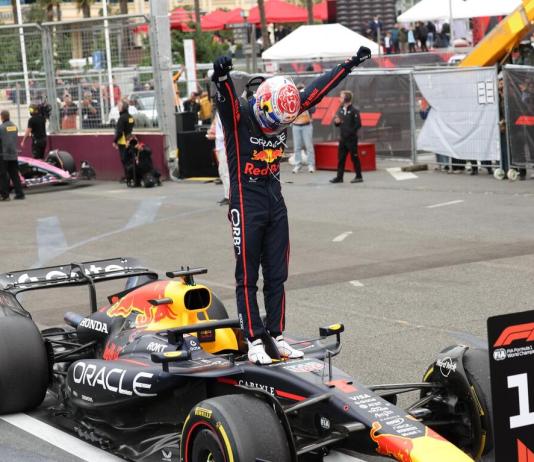 Max Verstappen gana el GP de Azerbaiyán; Carlos Sainz logra su primer podio con Williams. Foto La Hora: EFE