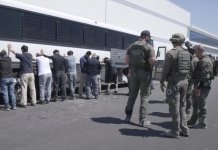 Minex confirma presencia de 18 guatemaltecos entre los detenidos durante redada en ensambladora de vehículos.