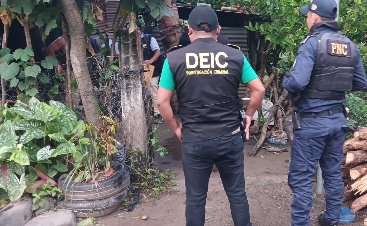 PNC y MP realizan allanamientos contra extorsionistas en 7 departamentos