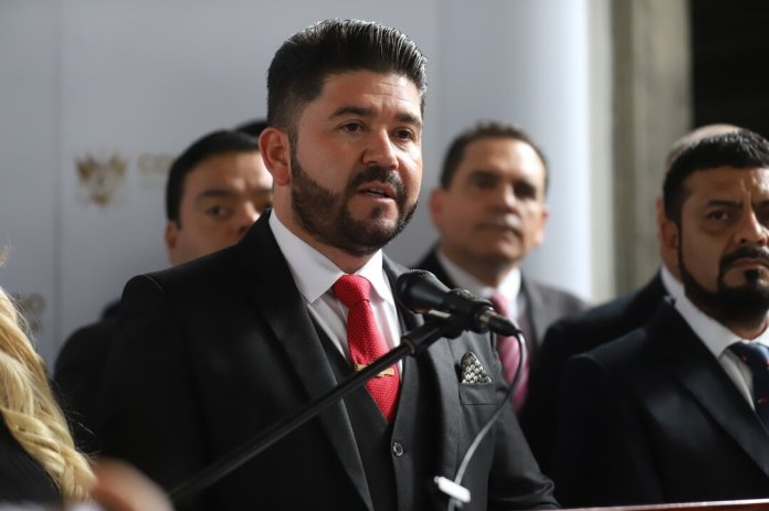 El diputado de Vamos, y exviceministro durante la administración de Giammattei, Héctor Aldana, busca ser primer secretario del Congreso. Foto La Hora: Congreso