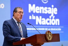 El 57% de las personas entrevistadas por CID-Gallup asegura que el presidente Bernardo Arévalo desempeña sus labores entre mal y muy mal. Foto La Hora: Gobierno de Guatemala