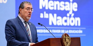 El 57% de las personas entrevistadas por CID-Gallup asegura que el presidente Bernardo Arévalo desempeña sus labores entre mal y muy mal. Foto La Hora: Gobierno de Guatemala