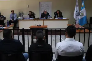 Por "incapacidad fiscal" en investigación de MP, tribunal deja libre a 10 acusados de narcotráfico