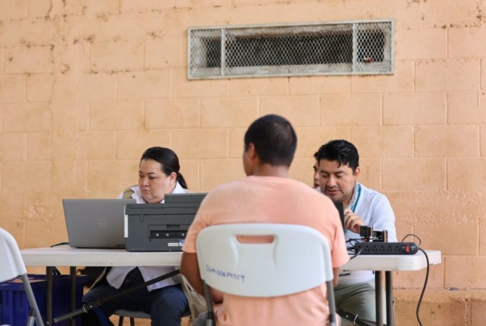 Estatus de Permanencia por Razones Humanitarias a personas de nacionalidad mexicana. Foto La Hora: IGM.