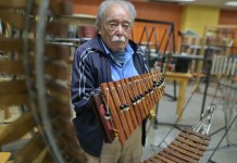 Joaquín Orellana brindó una entrevista a Diario La Hora, en donde explicó su obra "antinomia", y parte de su vida. Foto La Hora: Fabricio Alonzo