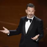 Presentador Jimmy Kimmel hablando durante la 96.ª ceremonia anual de los Premios de la Academia en Los Ángeles (EE.UU). Foto: La Hora: EFE