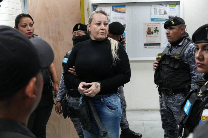María Marta Castañeda es trasladada a Torre de Tribunales bajo fuertes medidas de seguridad. Foto La Hora: La Hora