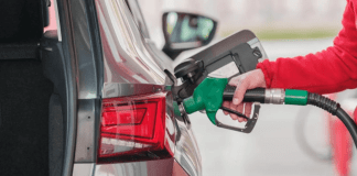 Ministerio de Energía y Minas confirma rebaja en los precios de los combustibles