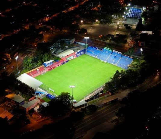 Estadio Manuel Felipe Carrera "El Trébol". Foto La Hora: Municipal.