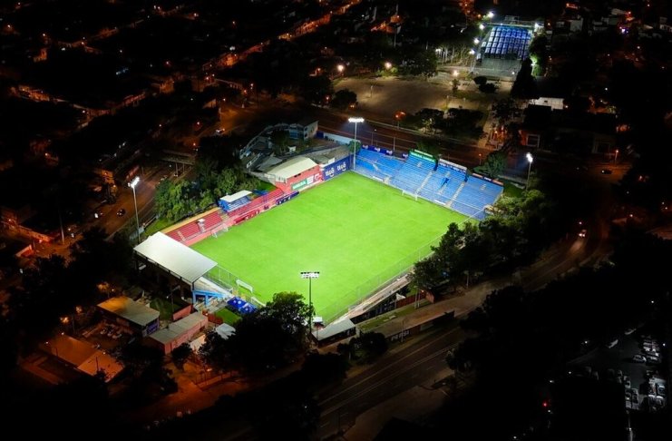 Estadio Manuel Felipe Carrera "El Trébol". Foto La Hora: Municipal.