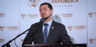 El presidente del Congreso, Nery Ramos, convocó a una mesa técnica para analizar la propuesta de ley que busca declarar terroristas a mareros y pandilleros.
