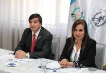 El presidente de la Corte Suprema, Teódulo Cifuentes, y la magistrada Claudia Paredes. Foto La Hora: Organismo Judicial.