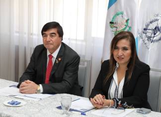 El presidente de la Corte Suprema, Teódulo Cifuentes, y la magistrada Claudia Paredes. Foto La Hora: Organismo Judicial.