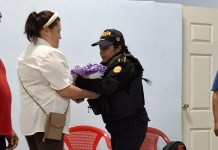 Bebé es desamparada en una casa abandonada en Huehuetango