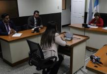 “Le pido que dicte una sentencia absolutoria”: la última palabra de Paola Pimentel antes de conocer su sentencia La fiscal Paola Pimentel da su última palabra antes de que la jueza Patricia Verás emita una sentencia esta tarde. Foto La Hora: Daniel Ramírez.