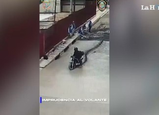Multan con Q5 mil a motorista tras circular en trabajos de pavimentación en supuesto estado de ebriedad Motorista es sancionado con Q5 mil tras circular en trabajos de pavimentación en supuesto estado de ebriedad