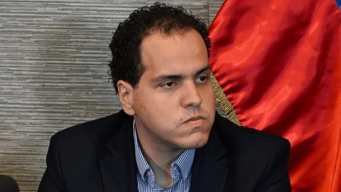 Encuentro entre político venezolano y ministro guatemalteco.