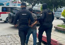 Presunto ladrón de retrovisores y baterías de motos capturado en Jutiapa. Foto La Hora: PNC
