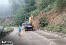 Derrumbe es atendido por Provial en el km 45 de la ruta al Atlántico (CA-9 Norte). Foto La Hora: Provial
