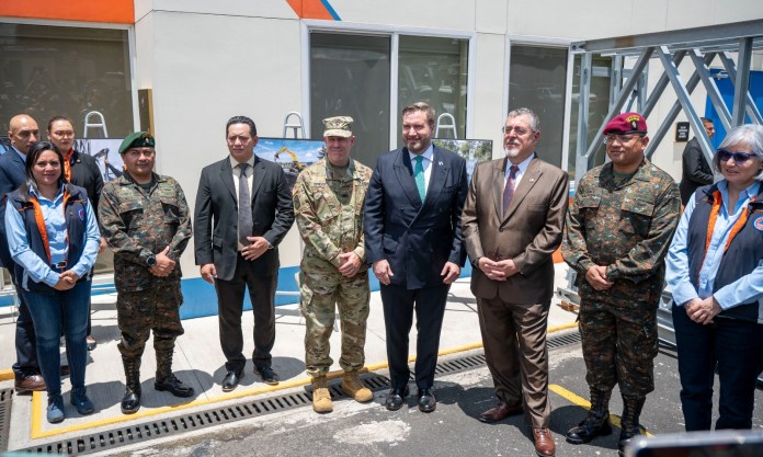 Estados Unidos dona a Guatemala puente móvil para emergencias valorado en Q16 millones