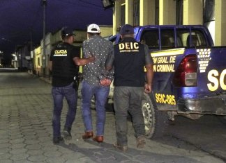 PNC recaptura a hombre por realizar disparos al aire en Jalapa PNC recapturan a hombre por realizar disparos al aire en Jalapa