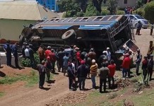 Bus extraurbano sufre accidente vial en Huehuetenango