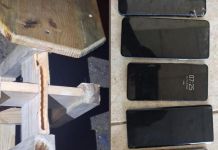 Localizan a teléfonos celulares tras requisa en el área de aislamiento de Pavón Resultado de la requisa en la sala de aislamiento en Pavón. Foto La Hora: SP