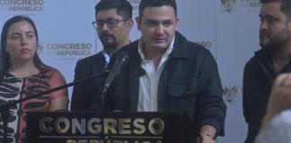 Samuel Pérez presenta querella contra fiscales del MP tras supuestas investigaciones de Raíces