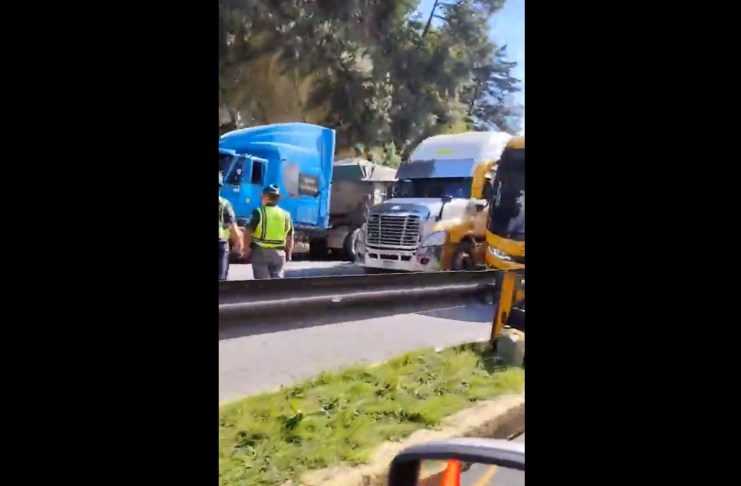 Accidente en ruta Interamericana afecta tránsito con dirección a San Lucas Sacatepéquez