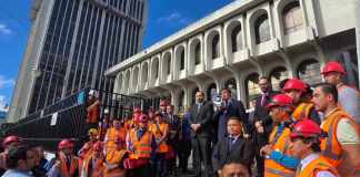 El pasado 4 de febrero, el OJ participó en el macro simulacro de terremoto sin incluir la Torre de Tribunales. Foto La Hora: Sergio Osegueda