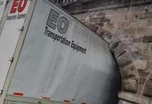 Una mujer fue condenada tras estrellar un tráiler contra el puente de la Penitenciaria en agosto de 2023 y causar daños a la estructura histórica. Foto La Hora: Redes Sociales