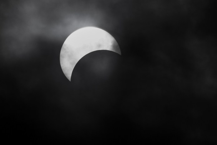 Eclipse solar